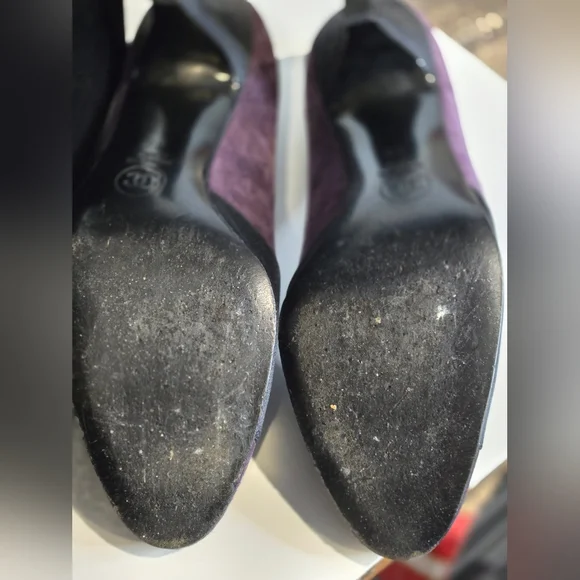Chanel Vintage Women's Purple Suede and Black Heels - Picture 13 of 16